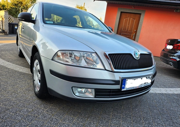 Skoda Octavia cena 21900 przebieg: 267000, rok produkcji 2012 z Poręba małe 106